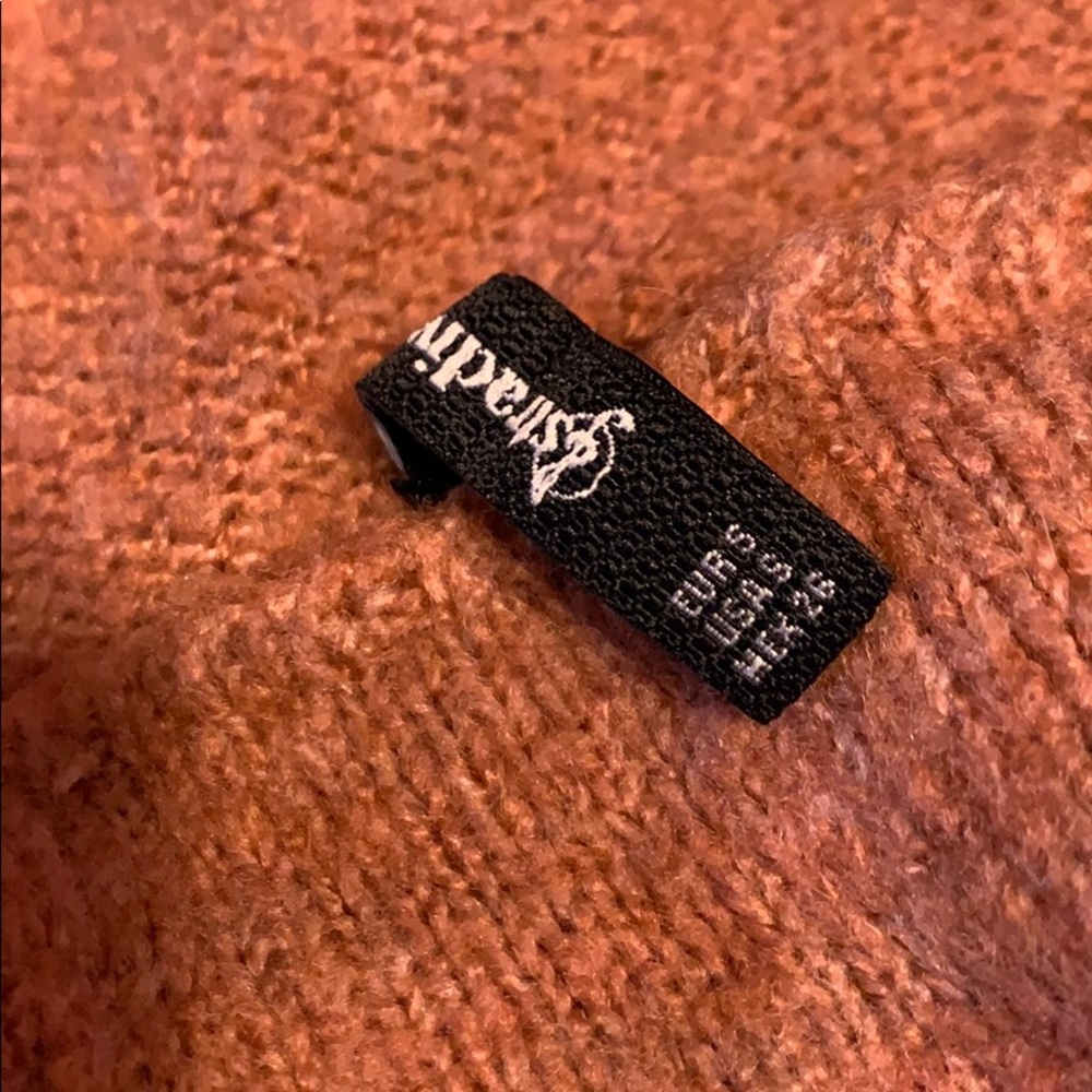 sweater - Picture 2 of 2